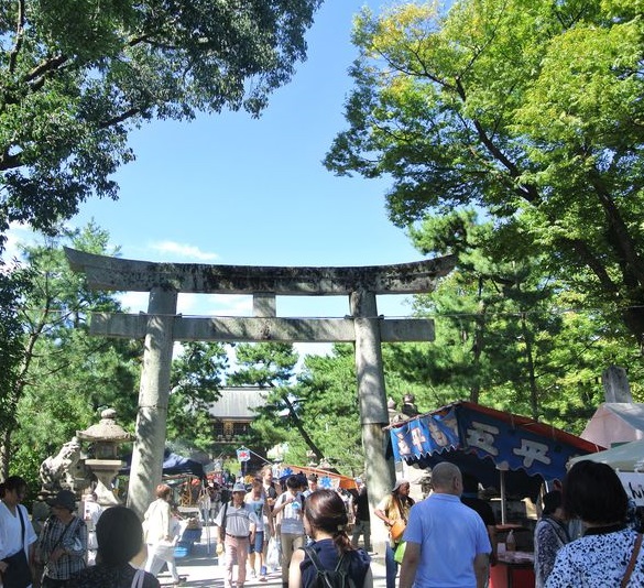 北野天満宮の天神市