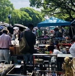 筥崎宮蚤の市